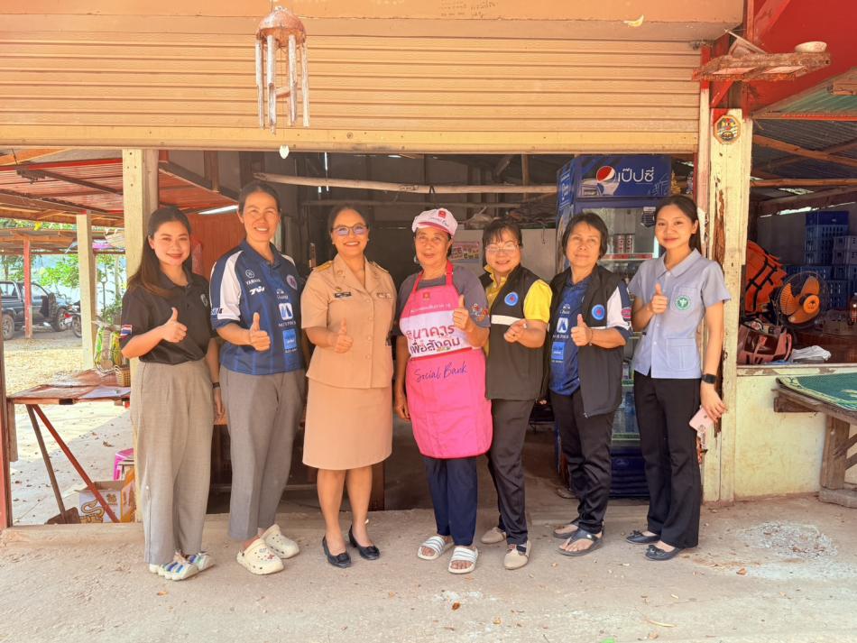 ตรวจประเมินร้านค้าจำหน่ายอาหารในพื้นที่ตำบลน้ำหมาน